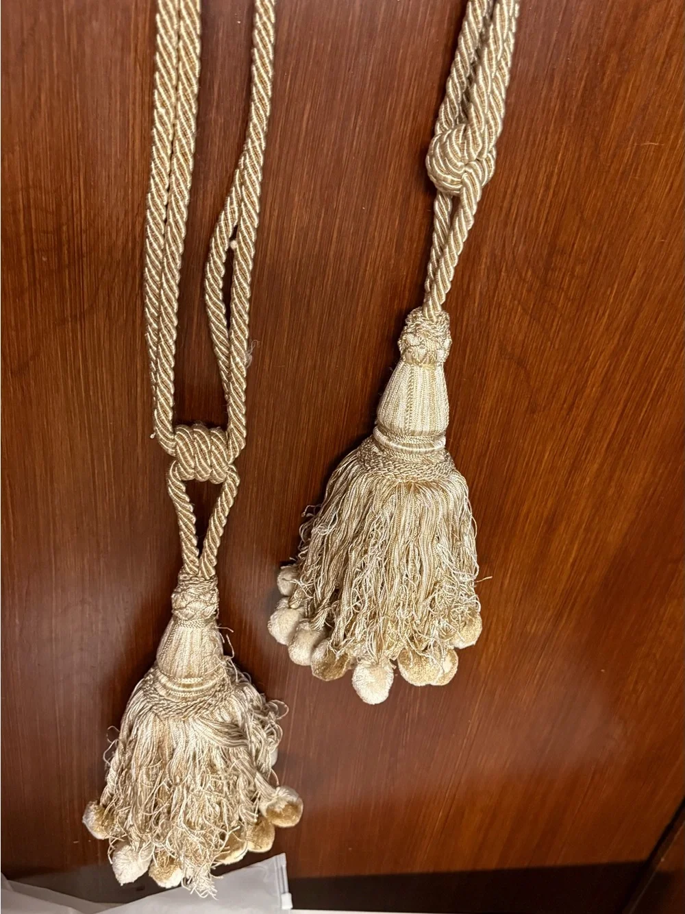 Vintage Beige Tassel Curtain Tiebacks in Natural Tone